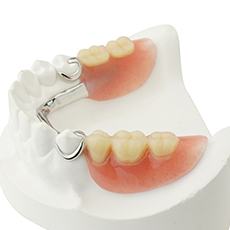 Set of partial dentures