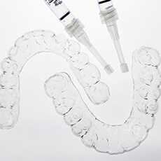 whitening trays and bleaching gel 